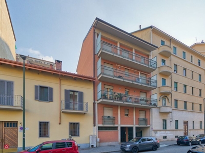 Appartamento in Vendita in Via GENOLA 6/A 6 a Torino