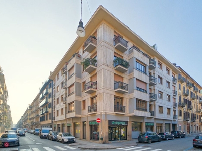 Appartamento in Vendita in Via Montevecchio 11 a Torino