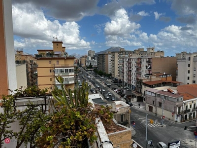 Appartamento in Vendita in Via Oreto a Palermo