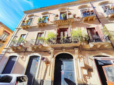 Appartamento in Via Barone della Bicocca in zona Piazza Università a Catania