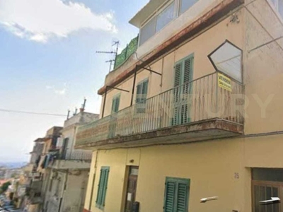 Bilocale in Via dei Cherubini 73, Messina, 1 bagno, 59 m², 1° piano