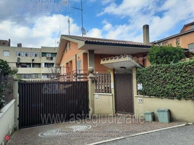 Casa Bi/Trifamiliare in Vendita in Via CASOLI 15 a Roma