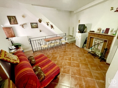 Casa di paese 6 locali di 79 m² in Pettorano sul Gizio