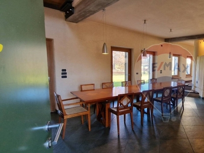 Casa indipendente in Via Farra, Borgo Valbelluna, 8 locali, 5 bagni