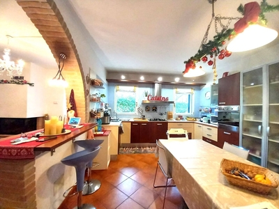 Casa semindipendente in VIA FABBRI, Ferrara, 3 locali, 2 bagni, 110 m²