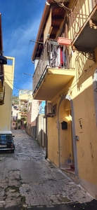 Casa semindipendente in Via madonna della lettera 6, Messina, 3 locali