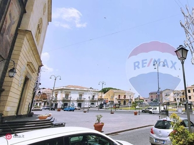 Negozio/Locale commerciale in Vendita in Via Giuseppe Garibaldi 24 a Nicolosi