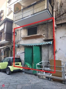 Appartamento in Vendita in Via Lavinaio 105 a Napoli