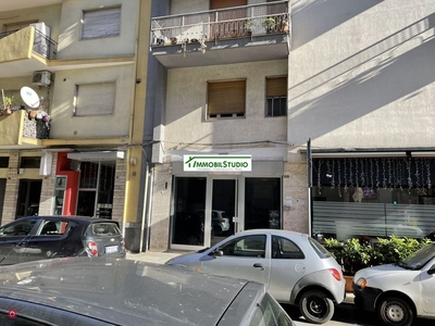Negozio/Locale commerciale in Vendita in Via Trevisani 148 a Bari