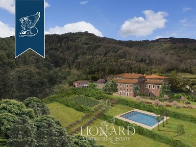 Prestigiosa villa di 2000 mq in vendita, Carrara, Italia