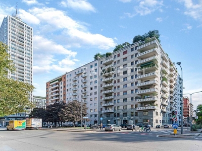 Appartamento di lusso di 220 m² in vendita Piazza della Repubblica, Milano, Lombardia