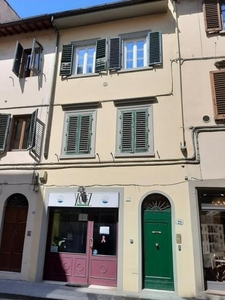 Quadrilocale in vendita a Firenze