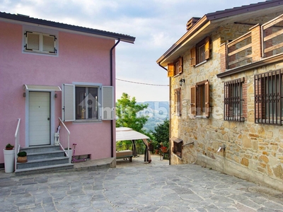 Rustico casale in Casa del Moletta in zona Fellino a Travo