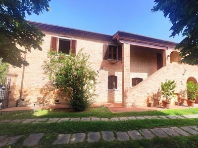 Rustico casale in vendita a Foiano Della Chiana Arezzo
