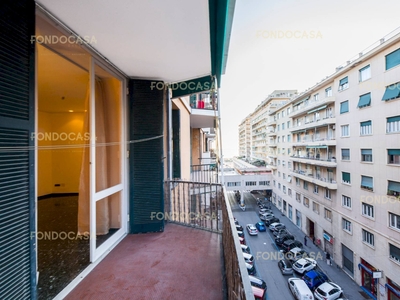 Vendita Appartamento Via Eugenio Baroni, Genova