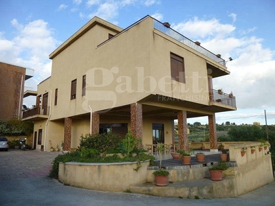 villa indipendente in vendita a Agrigento