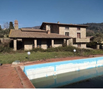 villa indipendente in vendita a Arezzo