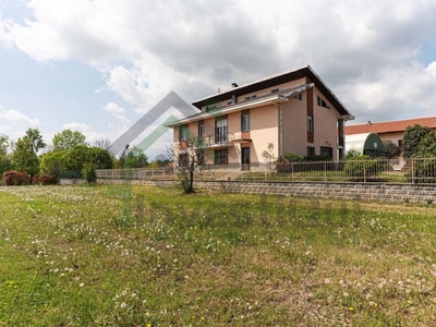 villa indipendente in vendita a Vauda Canavese