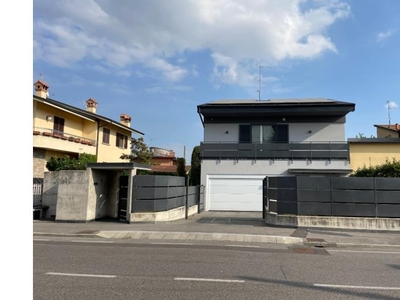 Villa in vendita a Arcene, Viale Suardi 24