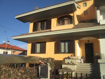 Vendita Villa a Schiera Via Utin, Borgo San Dalmazzo