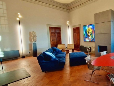 Prestigioso appartamento di 173 m² in vendita via della torre del gallo, Firenze, Toscana