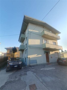 Appartamento in Villa Pavone Via di Vittorio in zona Piano D'Accio a Teramo