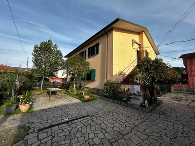 Appartamento indipendente ristrutturato in zona Ponzano Magra a Santo Stefano di Magra
