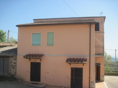 CALVI DELL UMBRIA (TR) - CASA INDIPENDENTE - 7 LOCALI - 180 MQ