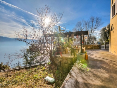 Casa a Gargnano con giardino, barbecue e terrazza