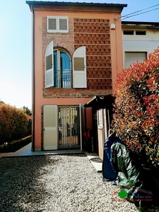 Delizioso Terratetto con giardino e posti auto