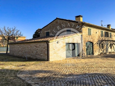 Esclusiva villa di 554 mq in vendita Trebbiantico, Pesaro, Marche