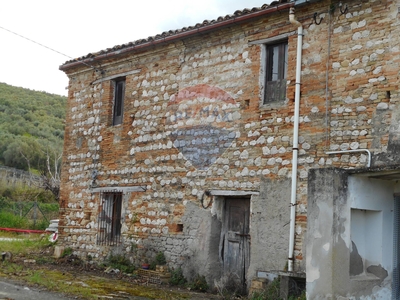 Rustico / Casale in vendita a Paglieta