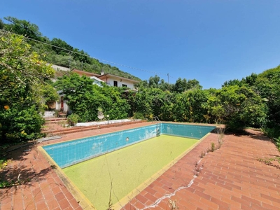 Sassari, Logulentu, villa indipendente con piscina.