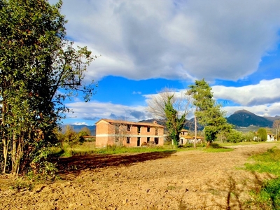 Vendita Casa Indipendente in CAMAIORE