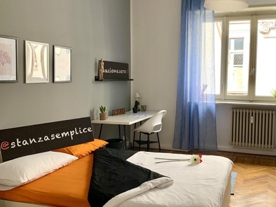 Stanze in affitto in appartamento con 4 camere da letto, Torino