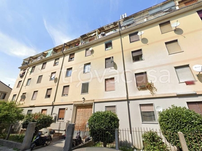 Appartamento all'asta a Milano via Benedetto Cacciatori, 9