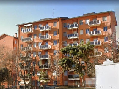 Appartamento in in vendita da privato a Milano via Romualdo Bonfadini, 94