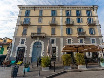 Appartamento in vendita a Milano alzaia Naviglio Pavese, 2
