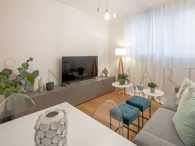 Appartamento in vendita a Milano via Alfonso Capecelatro, 45