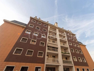 Appartamento in vendita a Milano via arcivescovo calabiana