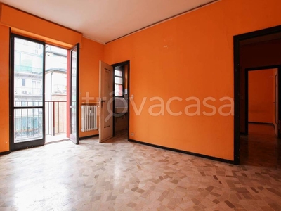 Appartamento in vendita a Milano via Arcivescovo Romilli, 10