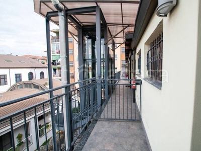 Appartamento in vendita a Milano via Arcivescovo Romilli, 24