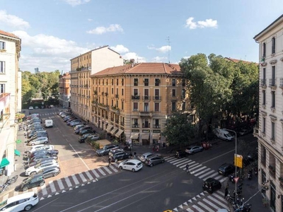 Appartamento in vendita a Milano via Aurelio Saffi