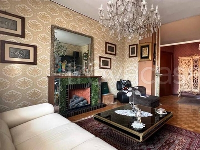 Appartamento in vendita a Milano via Cenisio, 4