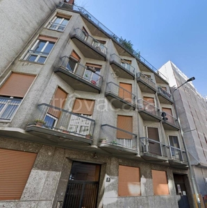 Appartamento in vendita a Milano via costanza, 9