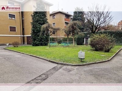 Appartamento in vendita a Milano via Don Luigi Guanella, 26