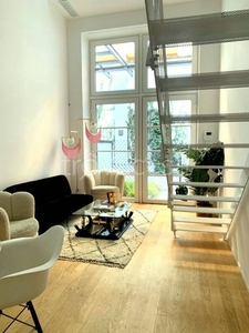 Appartamento in vendita a Milano via Federico Confalonieri, 23