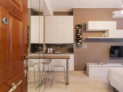 Appartamento in vendita a Milano via Gianfranco Zuretti 23