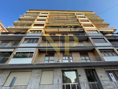 Appartamento in vendita a Milano via Goffredo Mameli, 9