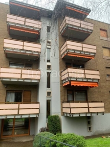 Appartamento in vendita a Milano via Gozzadini